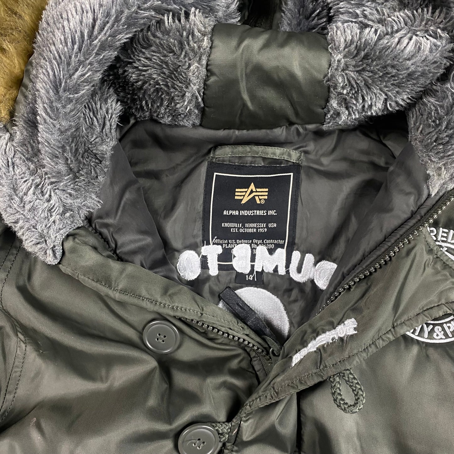 BORING ALPHA ZIP HOOD BOMBER