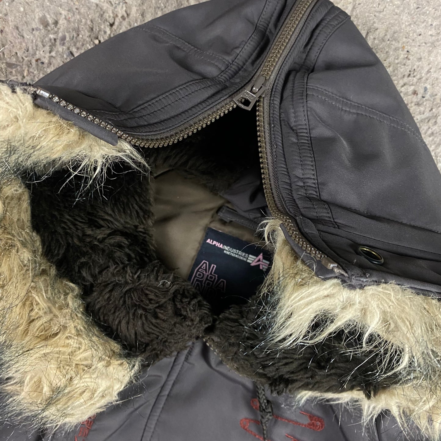 BORING ALPHA ZIP HOOD BOMBER