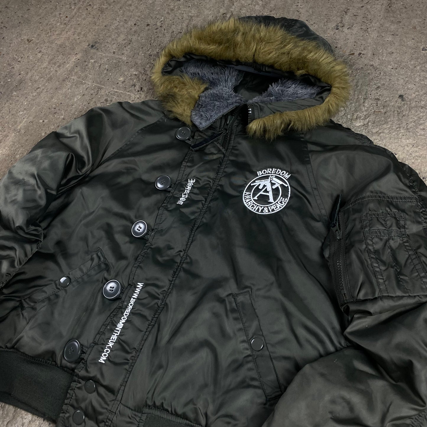 BORING ALPHA ZIP HOOD BOMBER