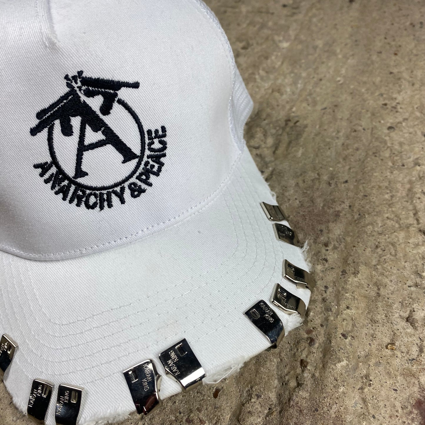 CRASS MAGPIE TRUCKER