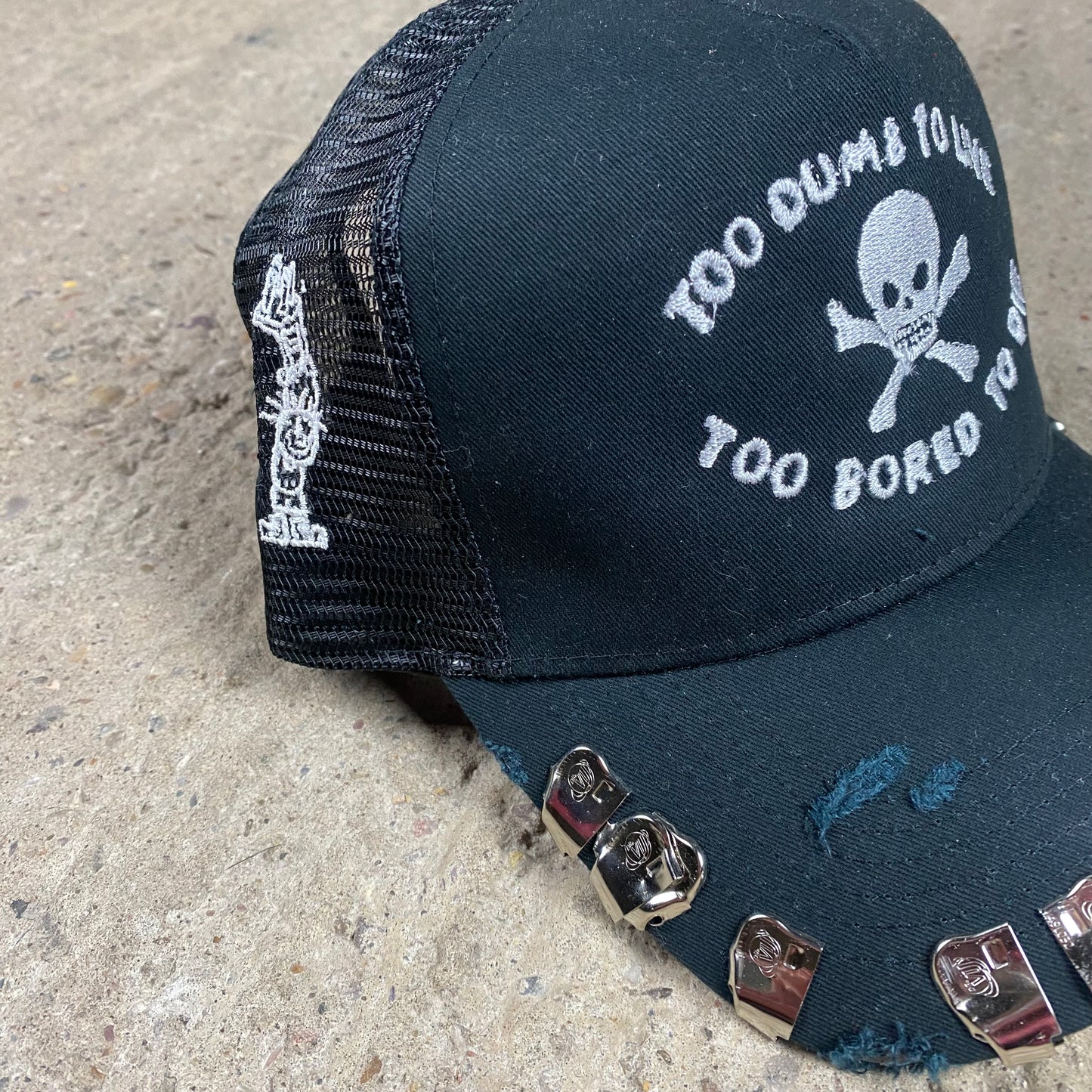 TOO DUMB MAGPIE TRUCKER CAP