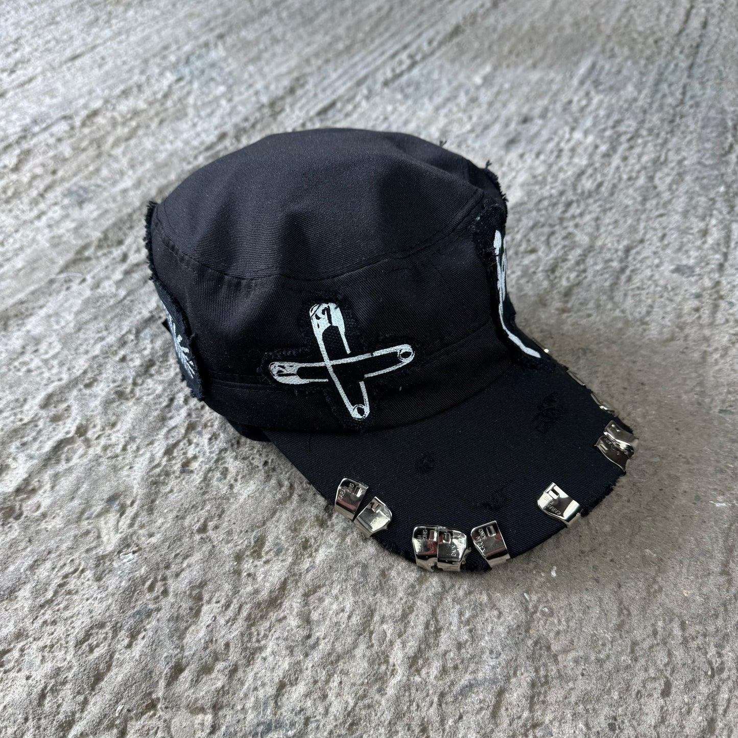 MAGPIE PATCHY CADET CAP
