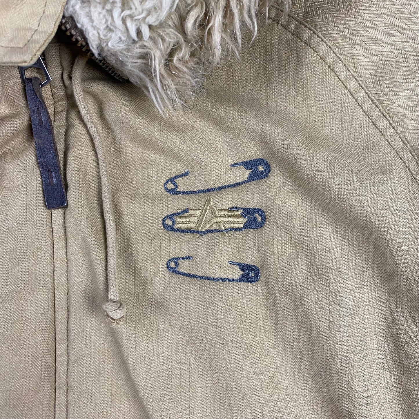 BORING ALPHA CANVAS ZIP HOOD BOMBER